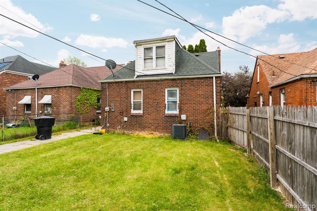 9230 Hartwell Street, Detroit, MI 48228 — Photo 32