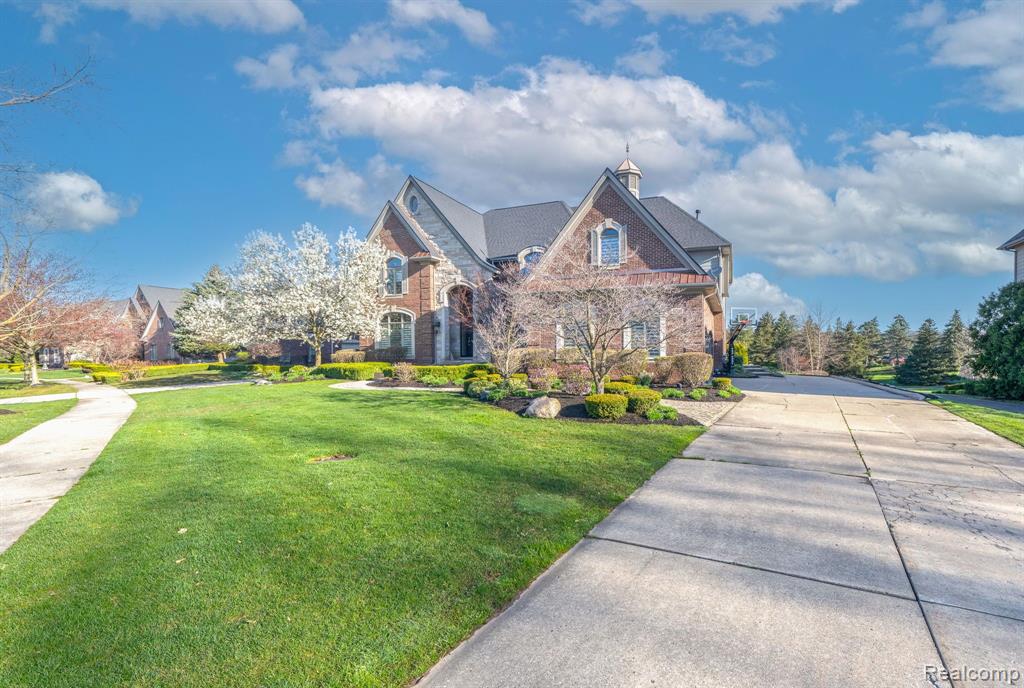 47924 MANORWOOD Drive, Northville, MI 48168 — Photo 2