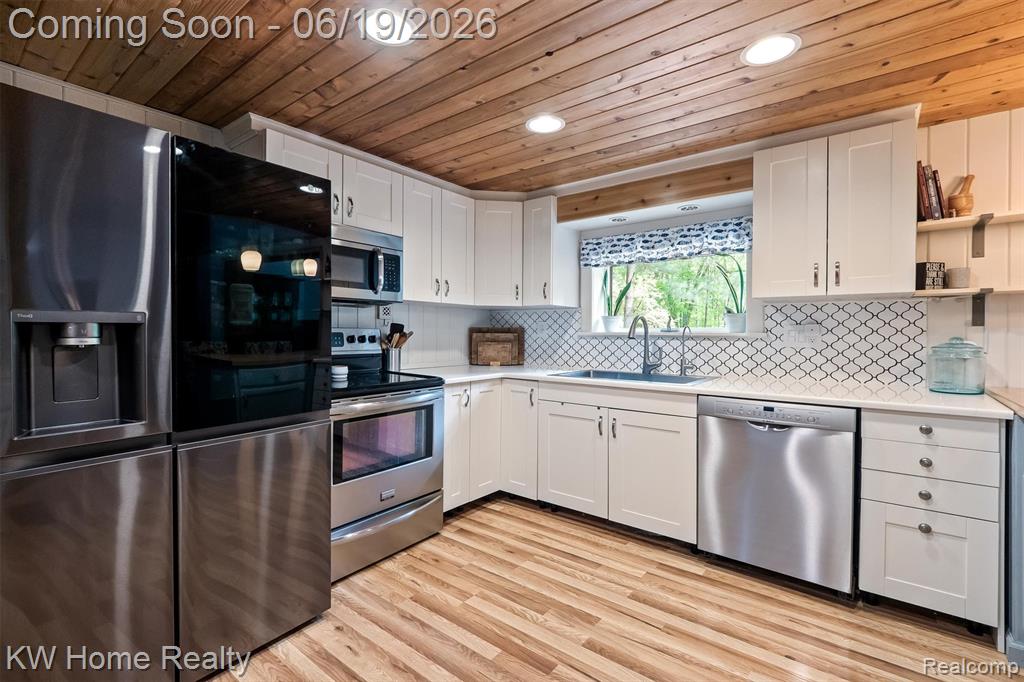 4474 Five Lakes Road, North Branch, MI 48461 — Photo 10