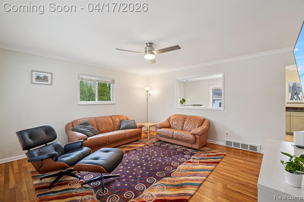 2385 Keith Road, West Bloomfield, MI 48324 — Photo 8