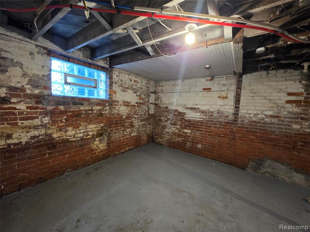 3439 Cadillac Boulevard, Detroit, MI 48214 — Photo 29