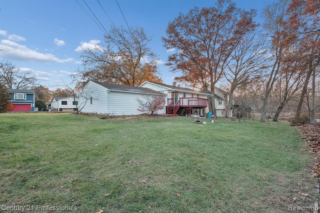 1268 Amarillo Street, Wolverine Lake, MI 48390 — Photo 38