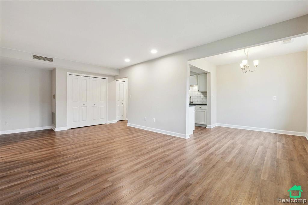 412 Riviera Drive, Saint Clair Shores, MI 48080 — Photo 12