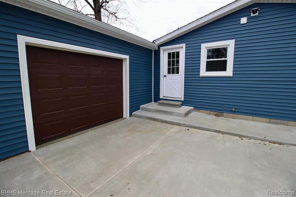 316 MONROE Street, Webberville, MI 48892 — Photo 40