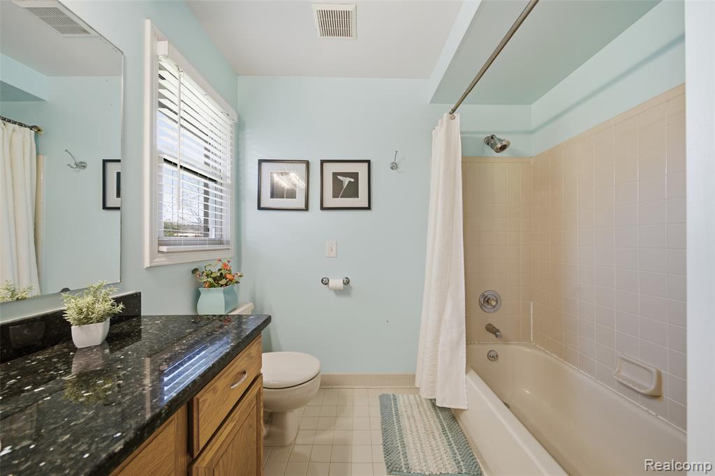 4231 Chris Drive, Sterling Heights, MI 48310 — Photo 20