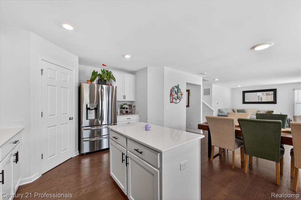 54407 Heron Circle, New Baltimore, MI 48047 — Photo 22