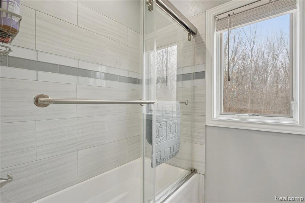 4434 N JENNINGS Road, Flint, MI 48504 — Photo 32