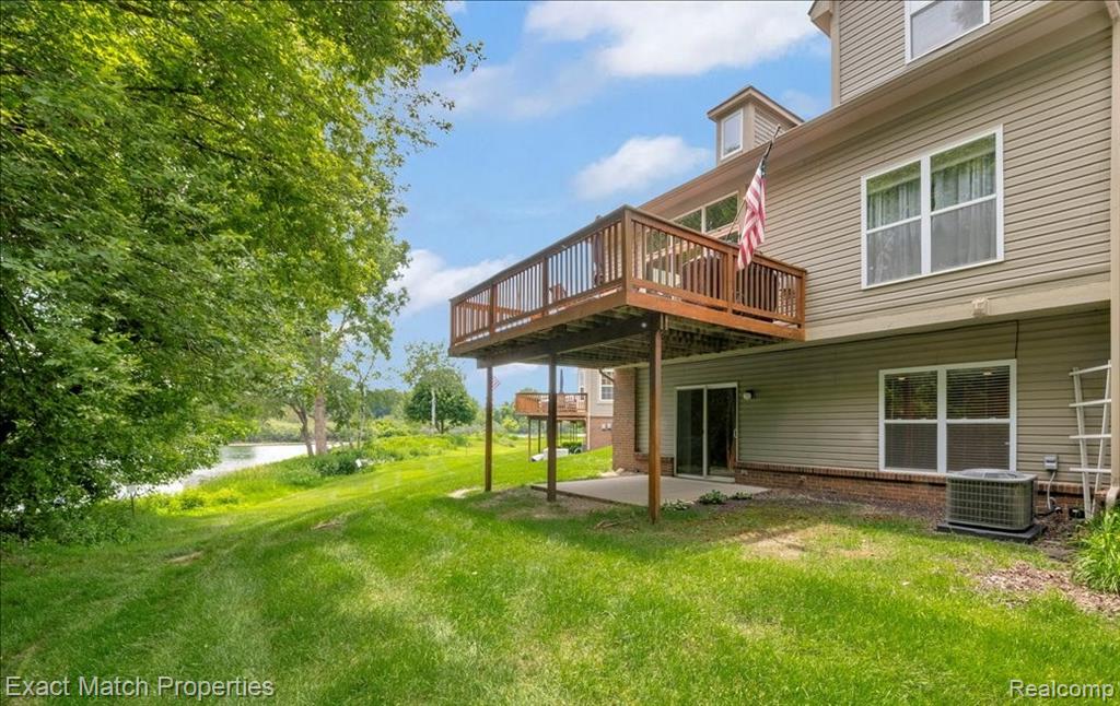971 Sloane Court, 4, White Lake, MI — Photo 10