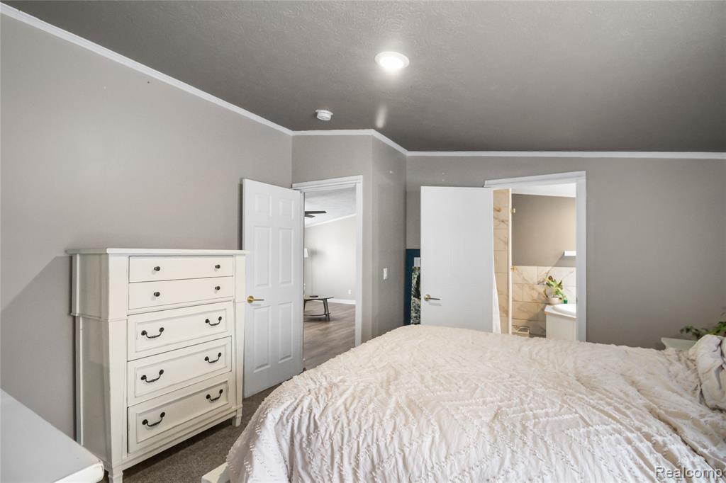 29224 Hidden River, Gibraltar, MI — Photo 13