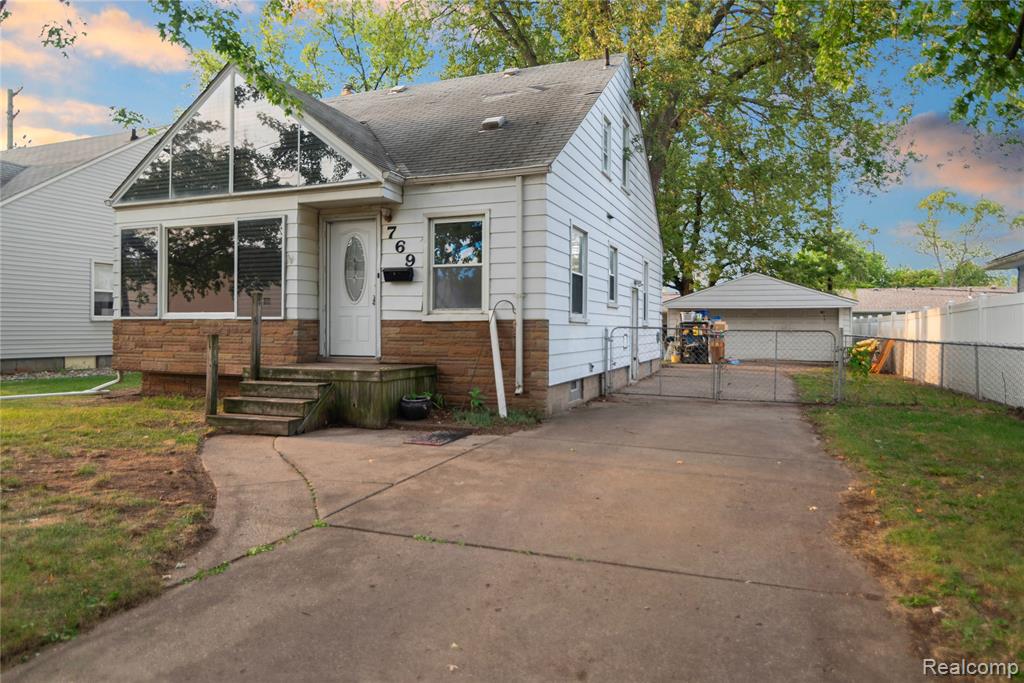 769 Coolidge Avenue, Clawson, MI — Photo 3