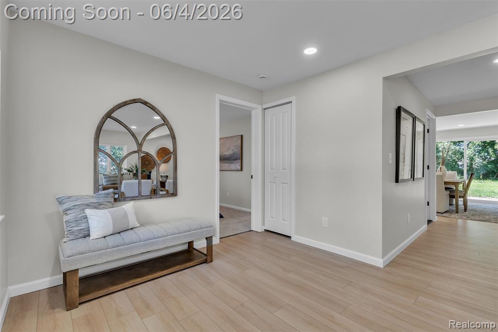 2890 Beland Avenue, Keego Harbor, MI 48320 — Photo 9