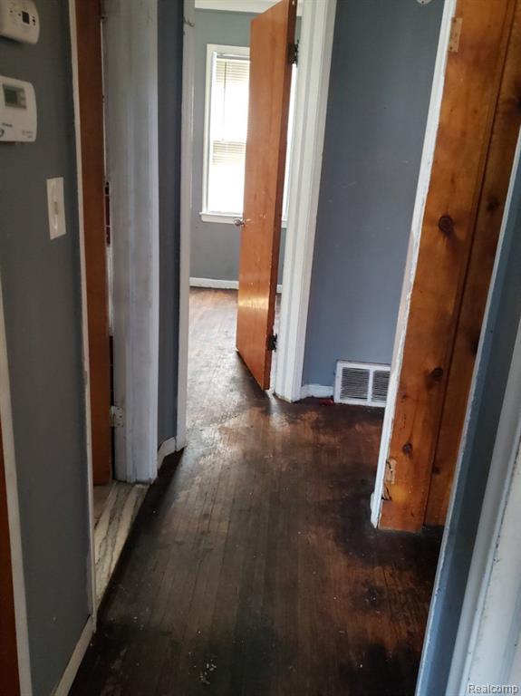 8880 MINOCK Street, Detroit, MI 48228 — Photo 2