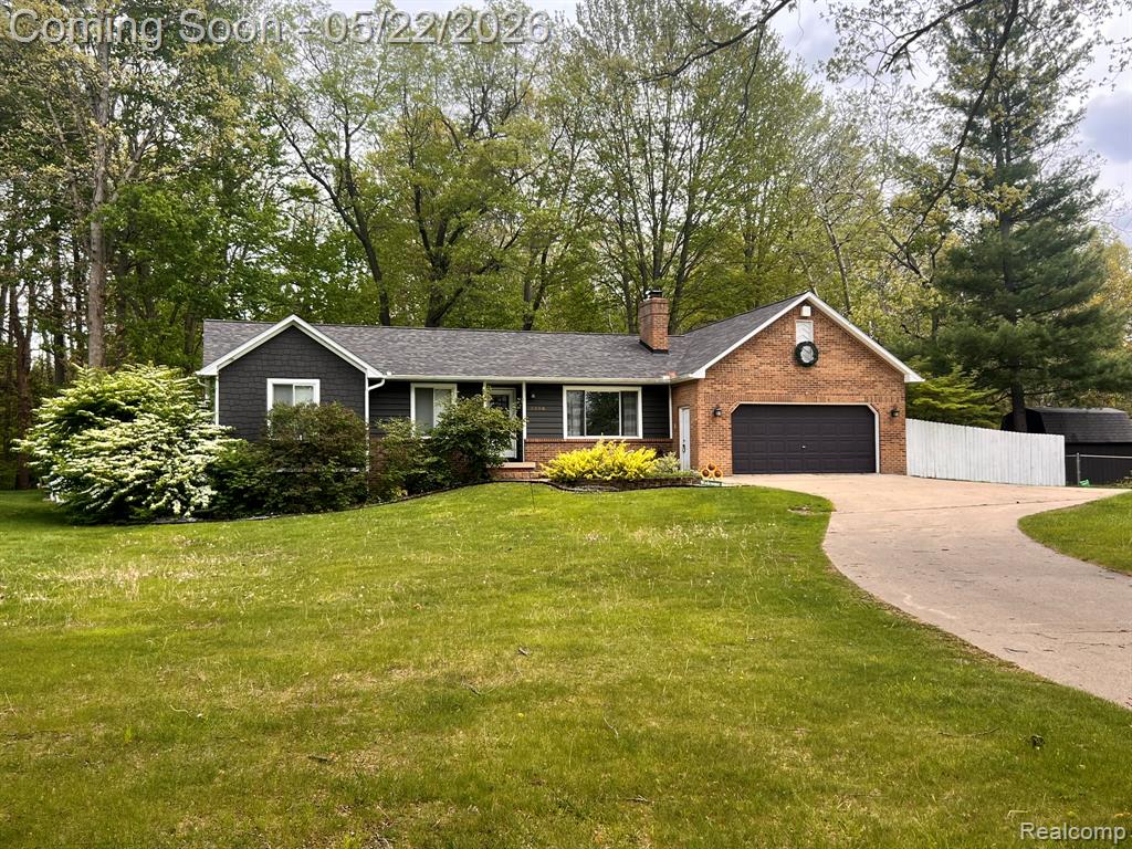 3556 Crestwood Drive, Lapeer, MI 48446