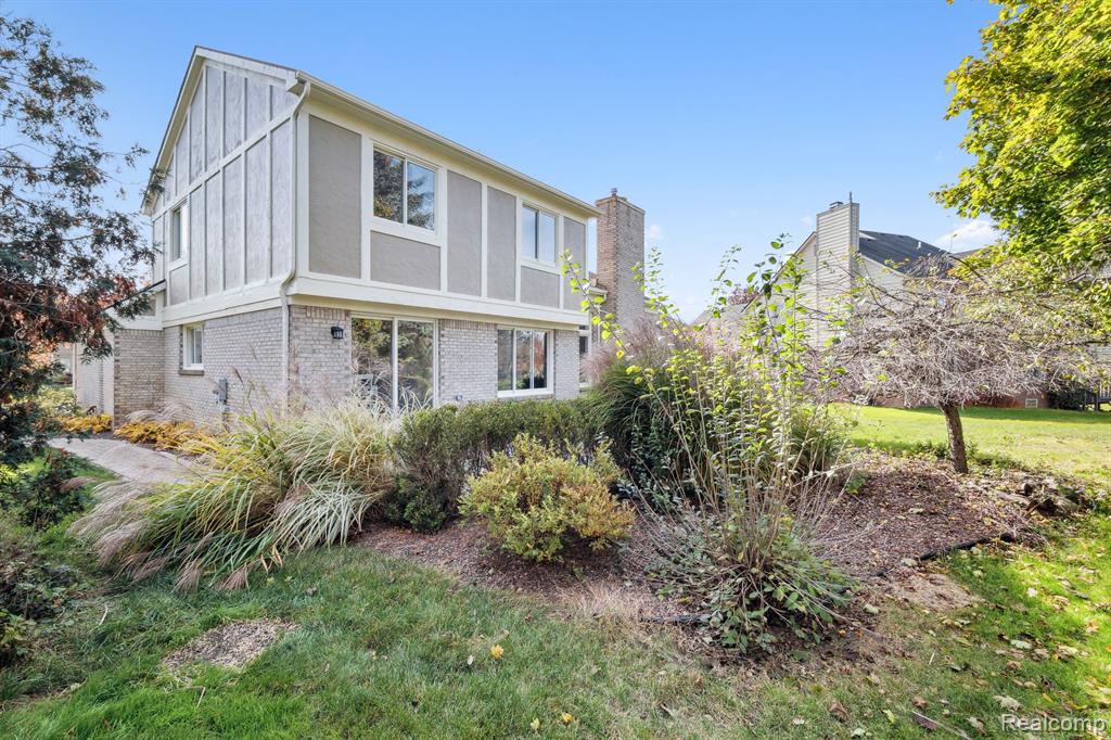 45516 VIOLET Lane, Novi, MI — Photo 54