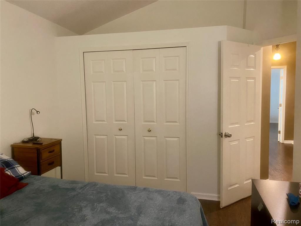 6866 Fox Lane, Waterford, MI 48327 — Photo 23