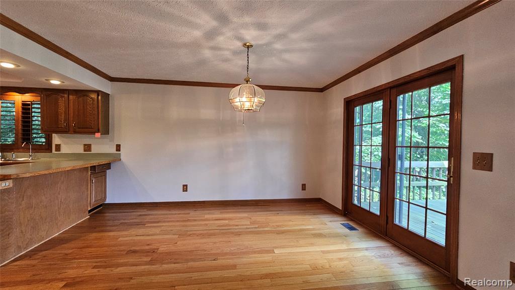 448 Fairwood Road, Pinckney, MI 48169 — Photo 5