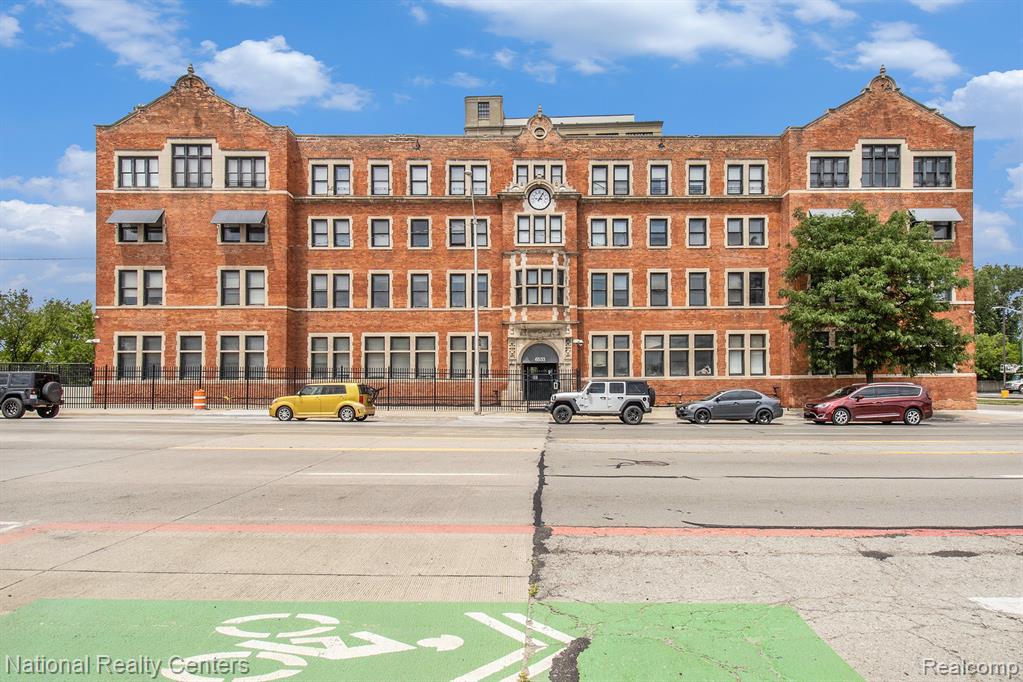 6533 E Jefferson Avenue, 323, Detroit, MI 48207 — Photo 2