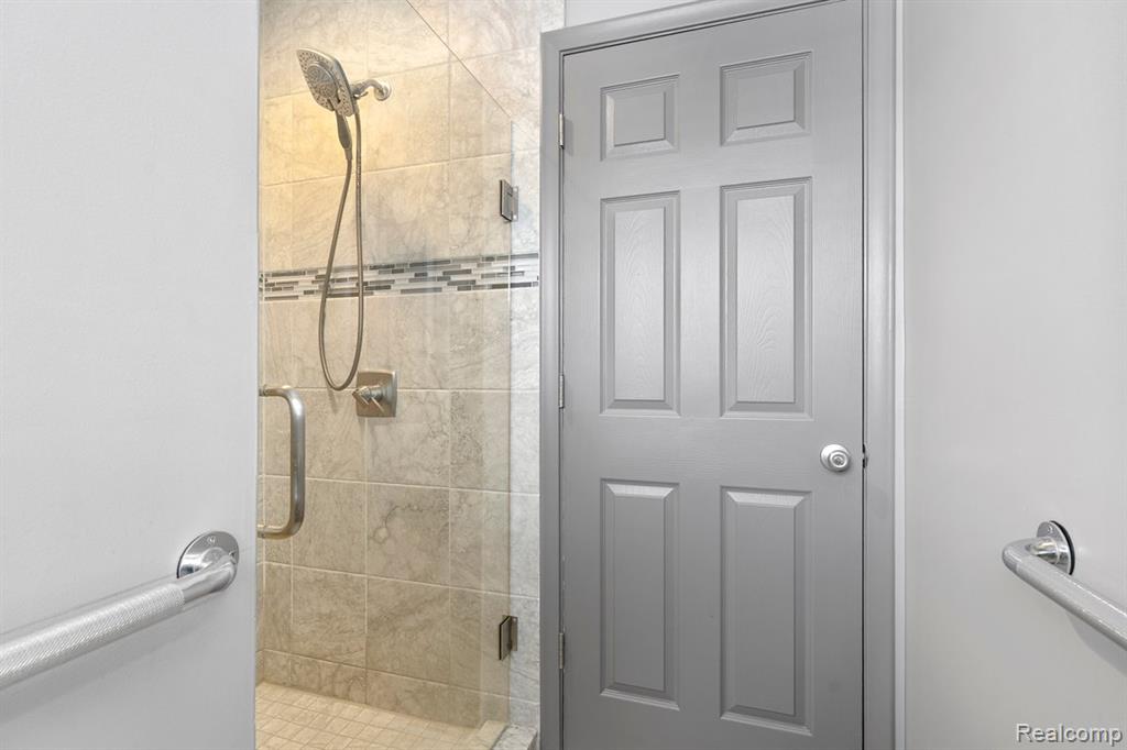 12822 Johanna Court, Riverview, MI 48193 — Photo 19