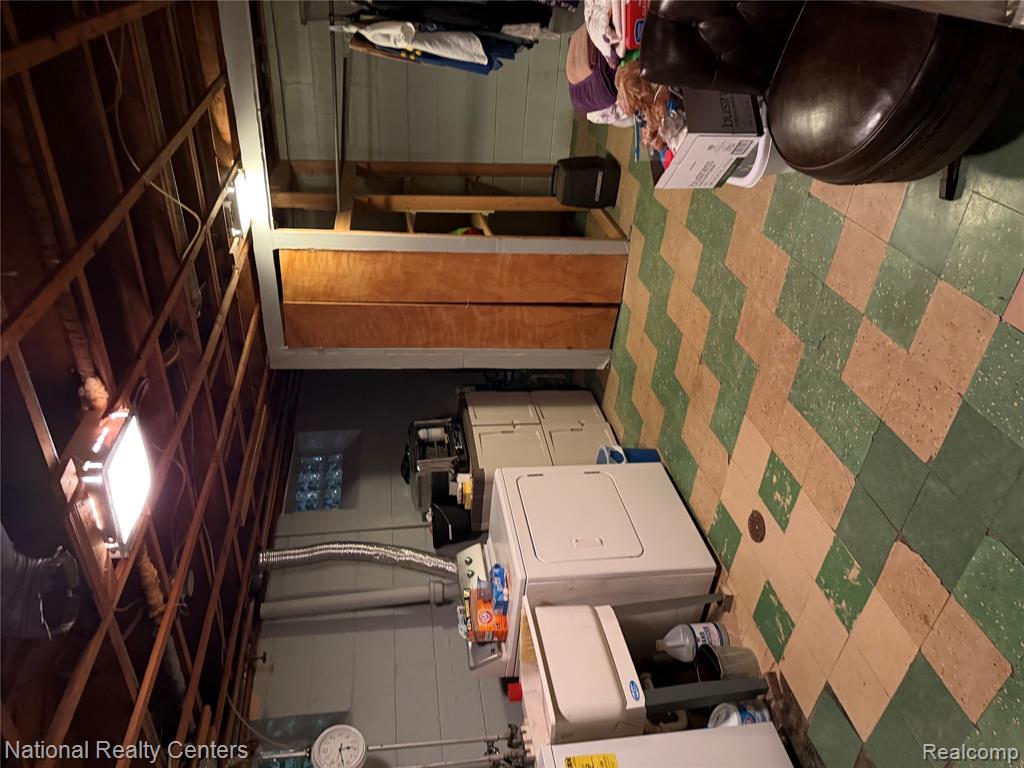 9316 Whitcomb Street, Detroit, MI 48228 — Photo 18
