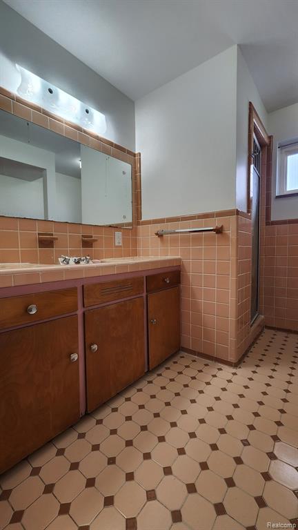 45251 CUSTER Avenue, Utica, MI 48317 — Photo 34
