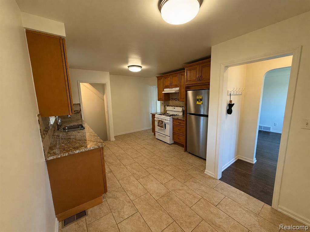 2203 White Avenue, Lincoln Park, MI 48146 — Photo 10