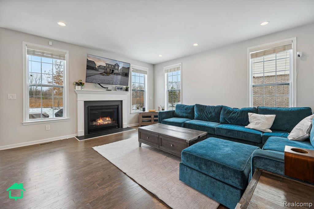 51256 SCARBOROUGH Road, Canton, MI 48188 — Photo 13
