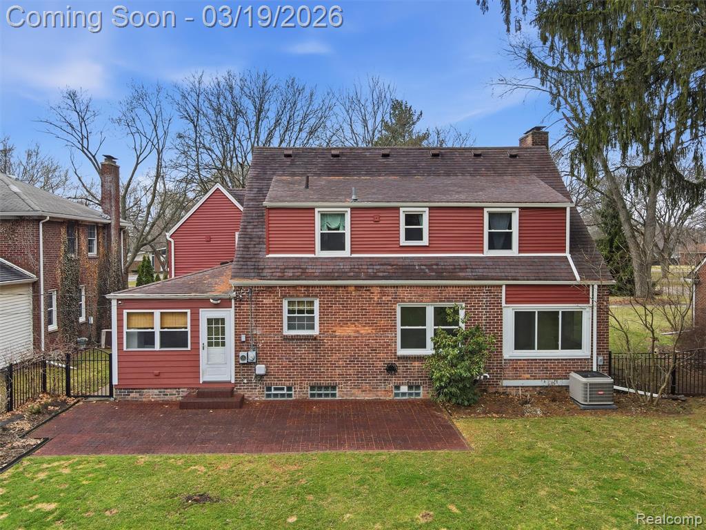 27320 Sunset Boulevard E, Lathrup Village, MI 48076 — Photo 49