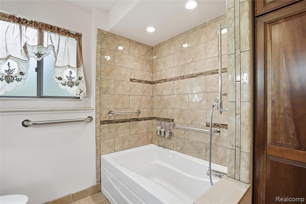 1525 E Dawson Road, Milford, MI 48381 — Photo 44
