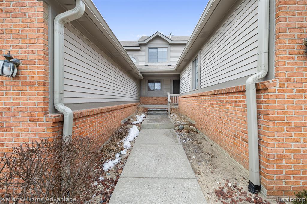 1003 Hickory Drive, Brighton, MI 48116 — Photo 3