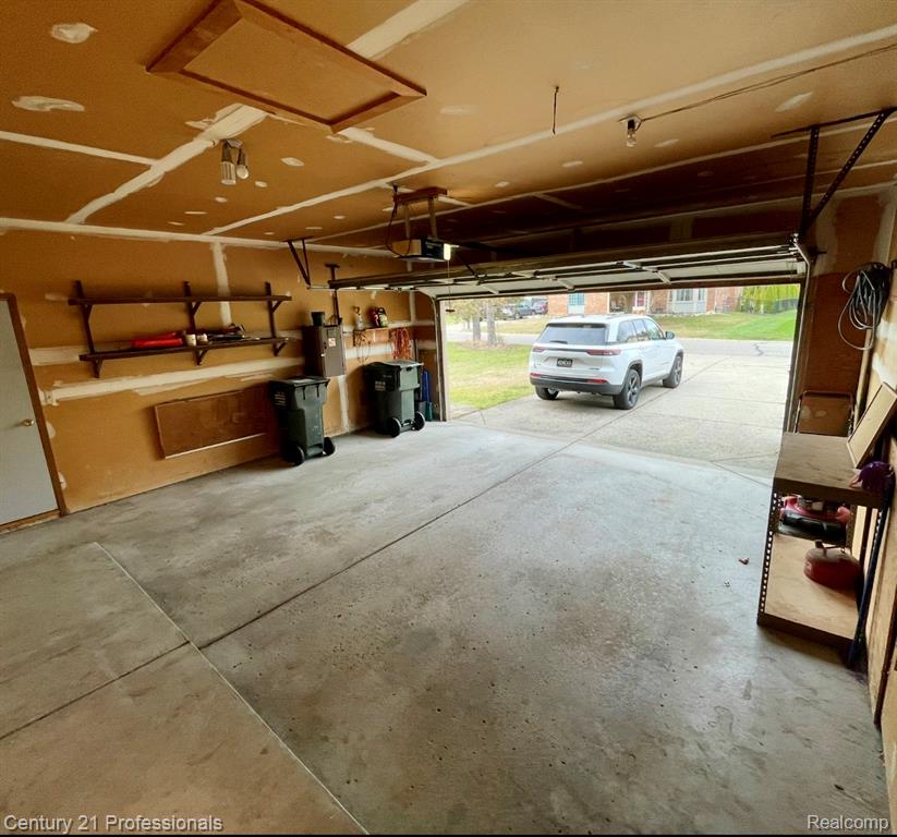 726 Baker Street, Rochester Hills, MI 48307 — Photo 24