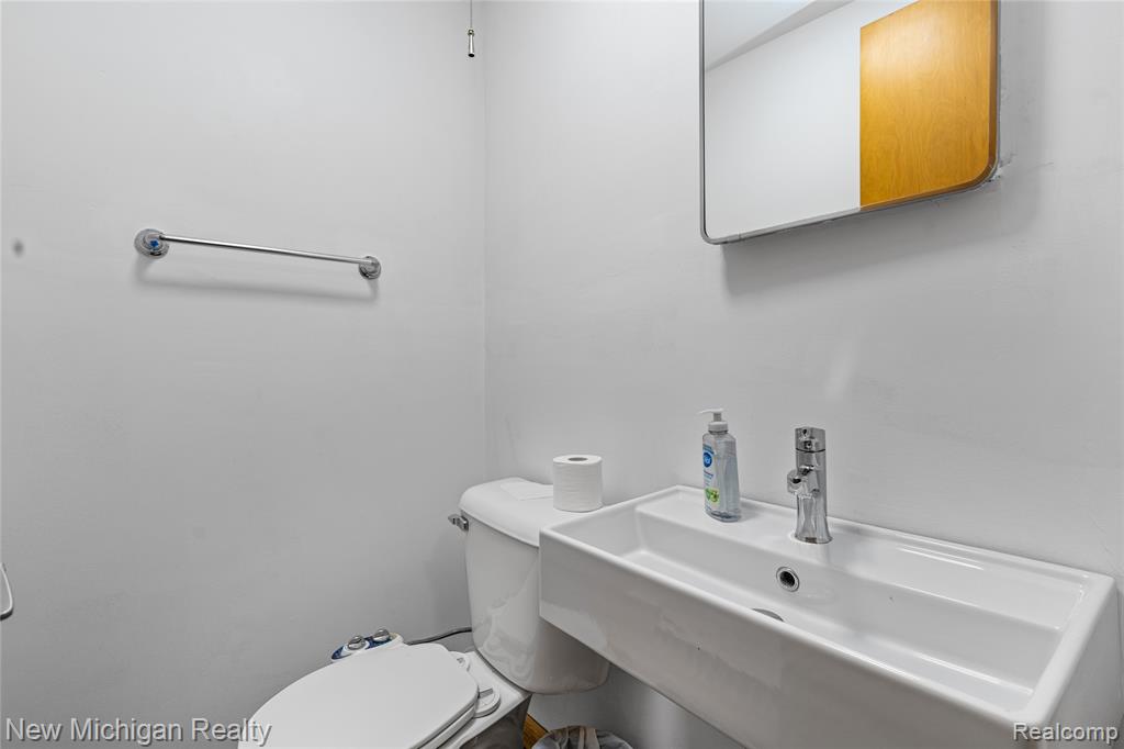 8359 Chicago Road, Warren, MI 48093 — Photo 40