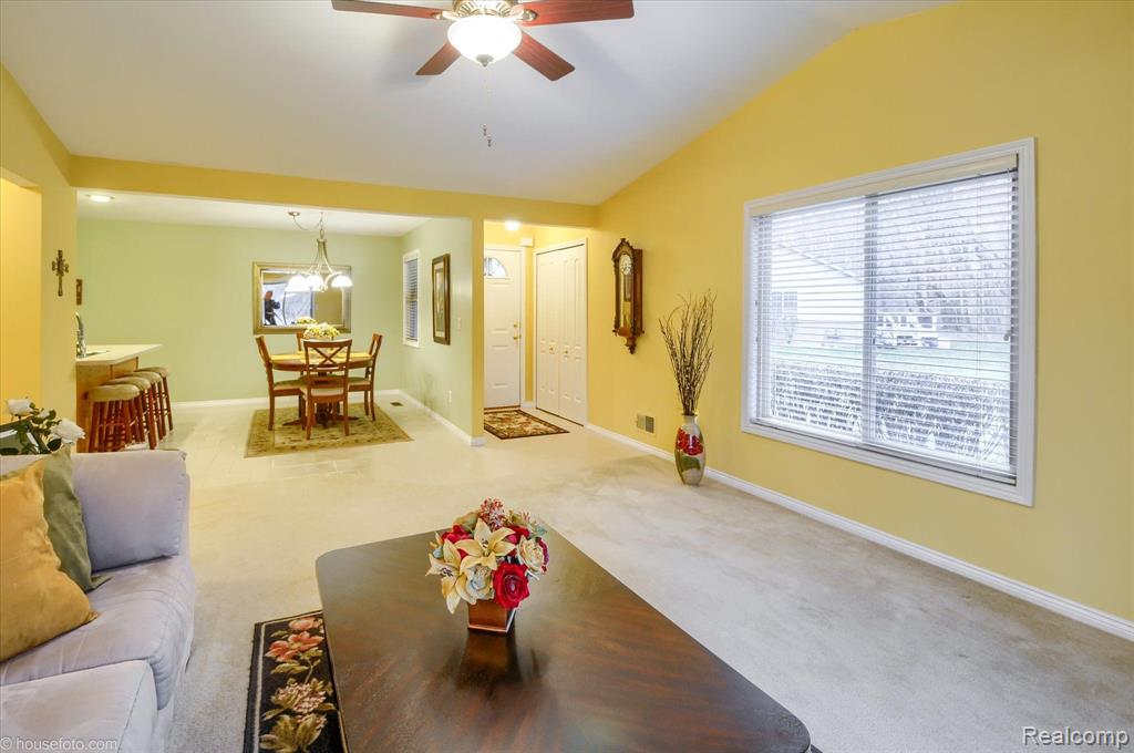 17430 N LUCILLE Circle, New Boston, MI 48164 — Photo 7