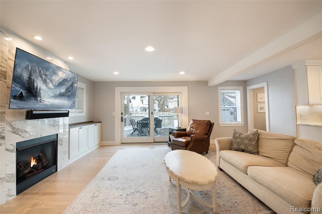 422 Walnut Avenue, Royal Oak, MI 48073 — Photo 21