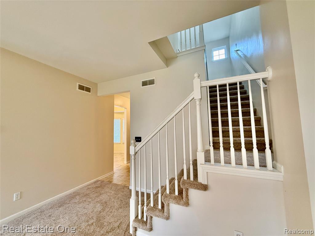 716 Palmer Drive, Pontiac, MI 48342 — Photo 10
