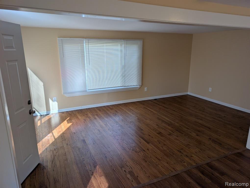 4024 Wenonah Lane, Waterford, MI 48328 — Photo 26