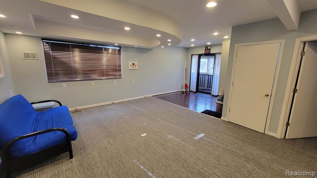 909 N MAIN Street, Royal Oak, MI 48067 — Photo 10