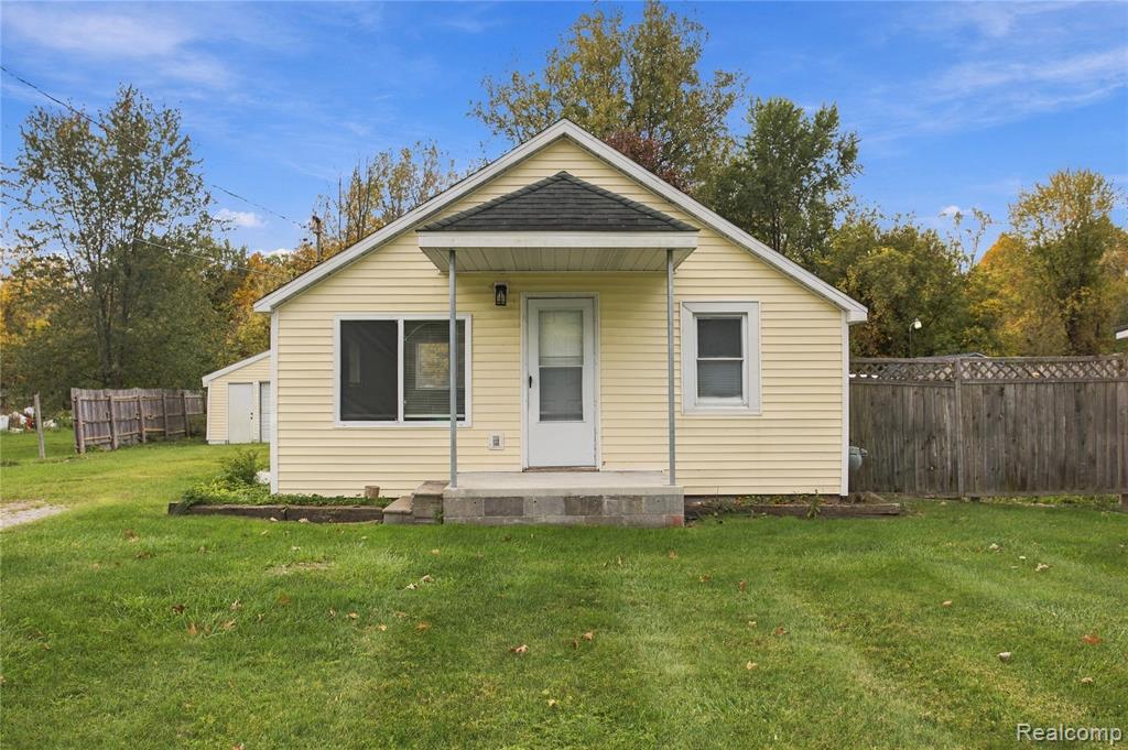 5805 Swan Creek Road, Saginaw, MI 48609