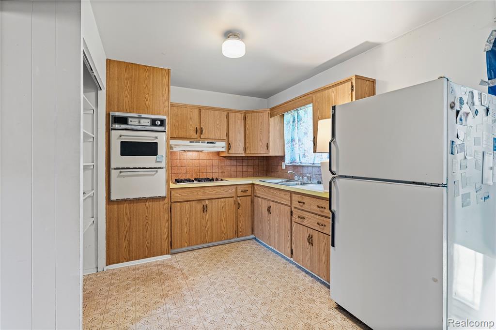 5428 Farmhill Road, Flint, MI 48505 — Photo 7