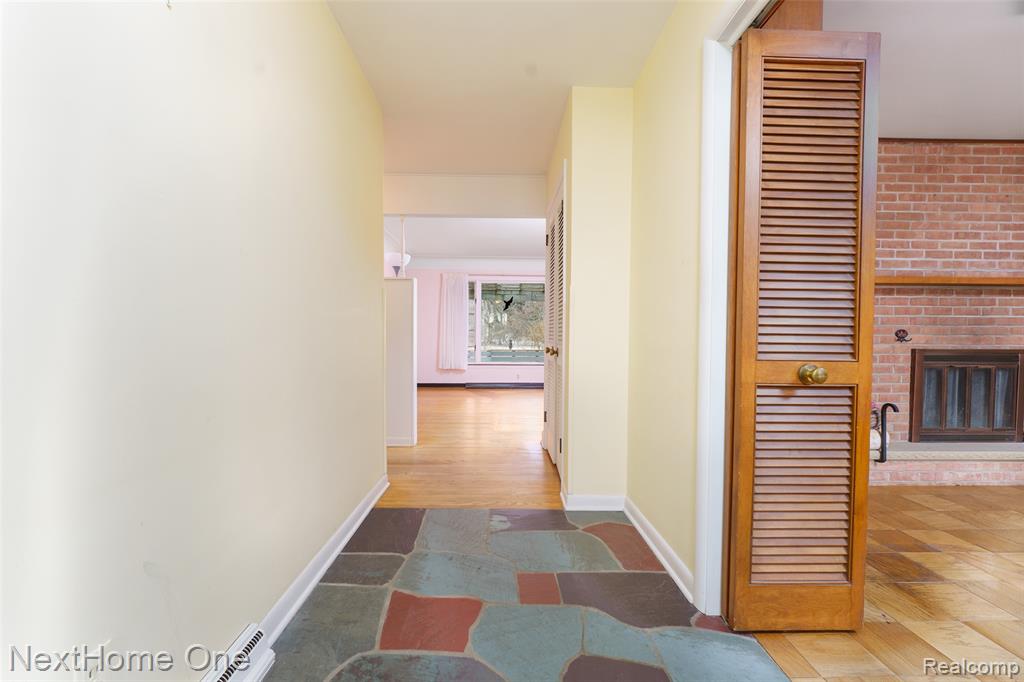 5765 Country Lane, Ypsilanti, MI 48197 — Photo 3