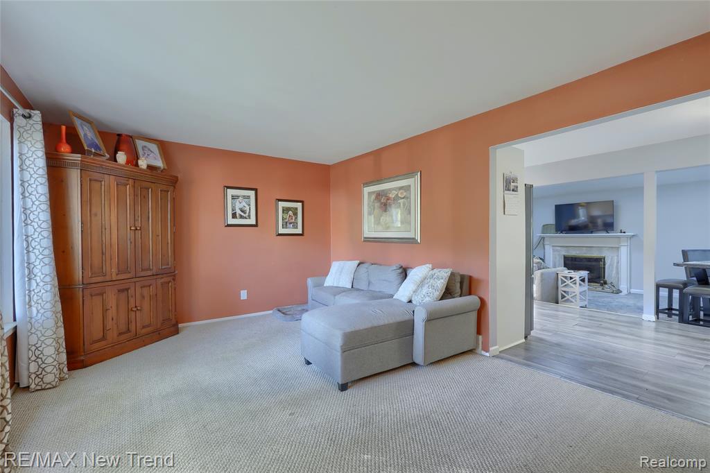 851 N Webik Avenue, Clawson, MI — Photo 4