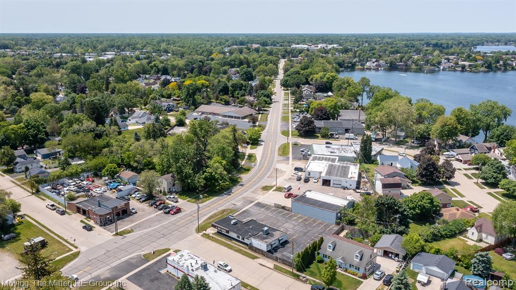 573 E Huron River Drive, Belleville, MI 48111 — Photo 52