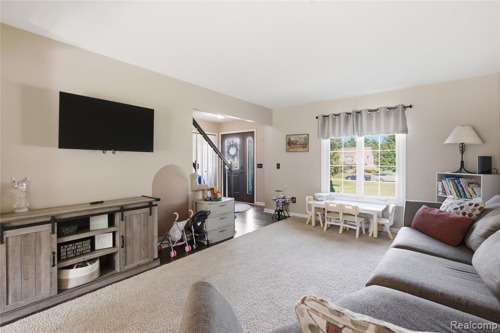 1817 Deer View Court, Howell, MI 48843 — Photo 23