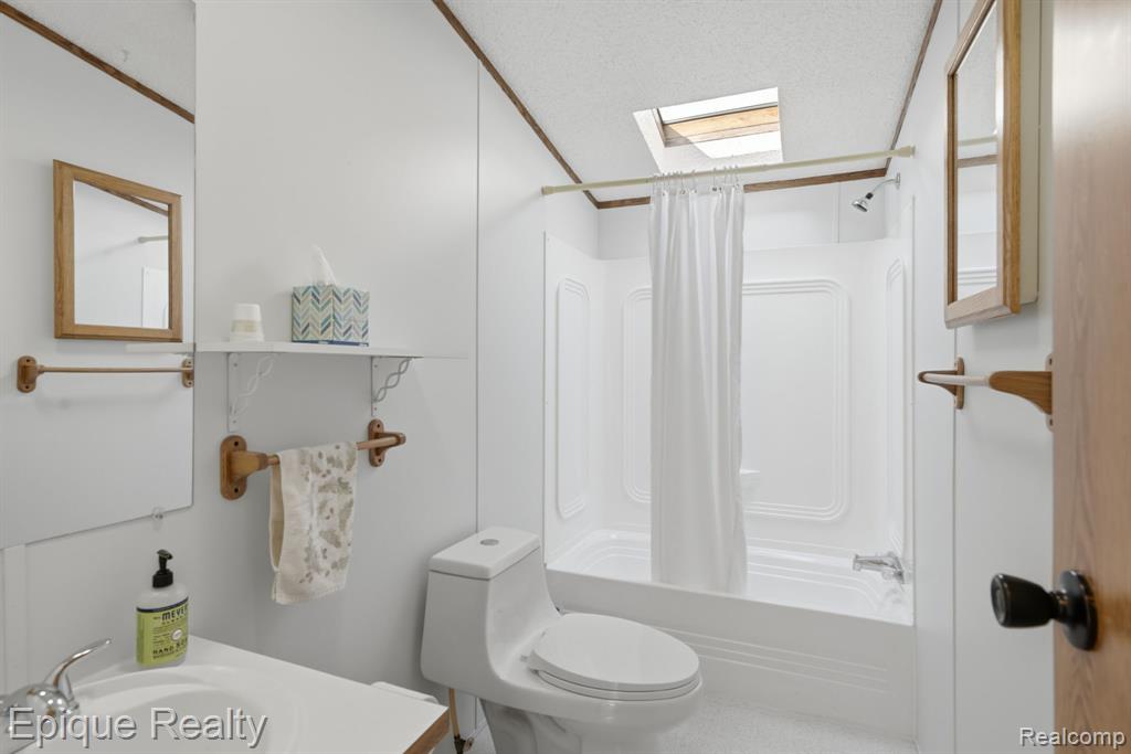 271 Lovell Court, Flushing, MI 48433 — Photo 21
