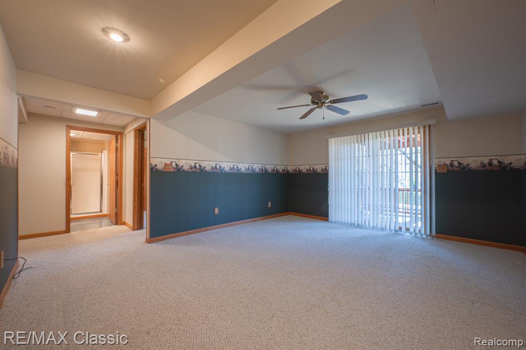 1049 ELMWOOD Drive, 13, Brighton, MI 48116 — Photo 29
