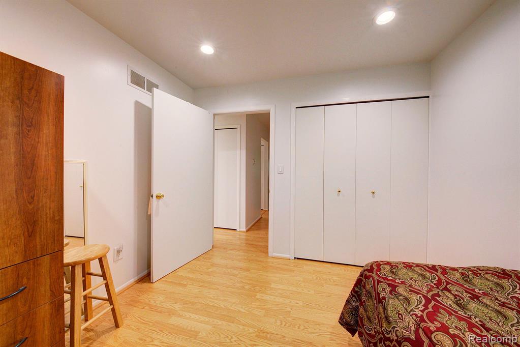 8401 18 Mile Road, Unit 167, Sterling Heights, MI 48313 — Photo 12