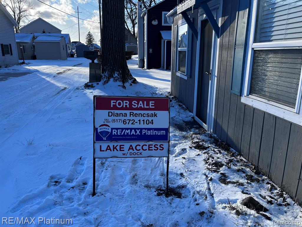 11181 W FERNDALE Drive, Manitou Beach, MI 49253 — Photo 2