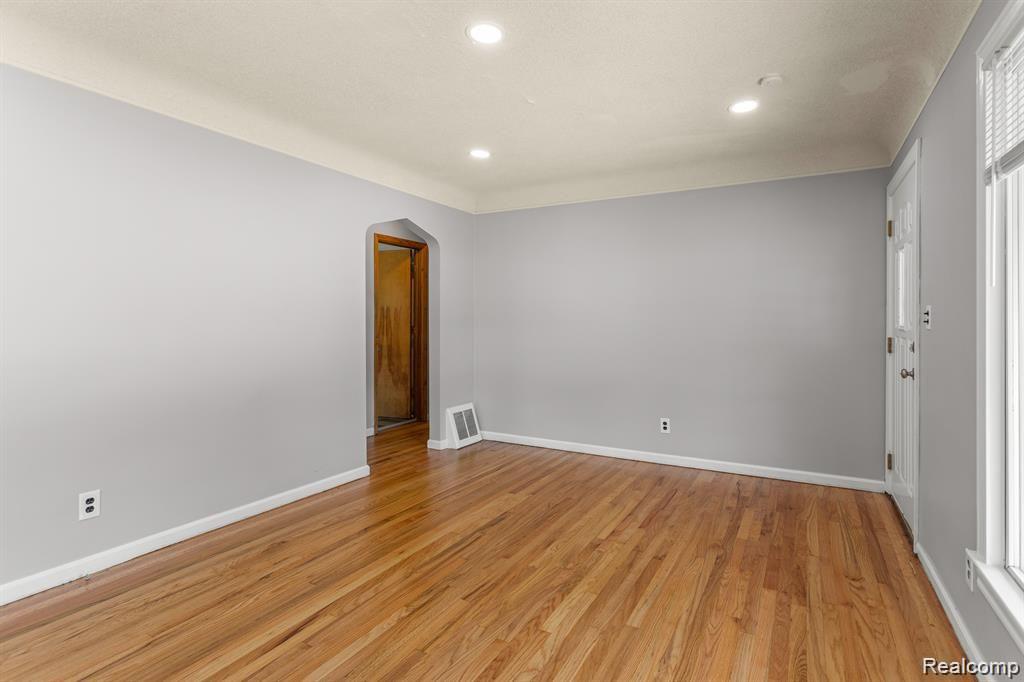 4127 HOWARD Street, Lincoln Park, MI 48146 — Photo 5