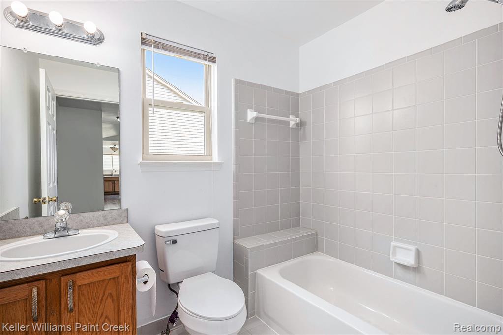 53544 Fox Pointe Drive, New Baltimore, MI 48047 — Photo 21
