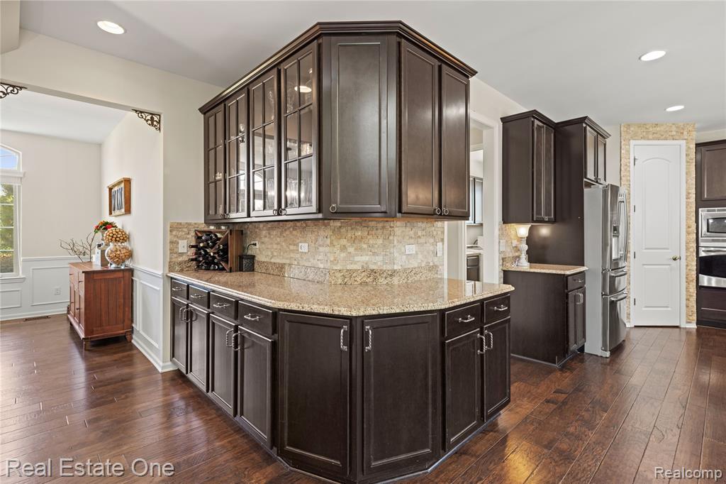 5778 Strawberry Circle, Commerce Twp, MI 48382 — Photo 31