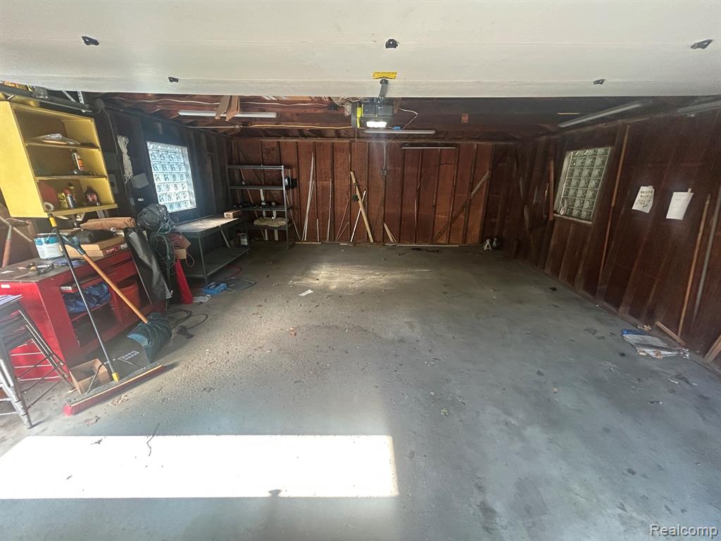 760 S EVERGREEN Street, Plymouth, MI 48170 — Photo 6